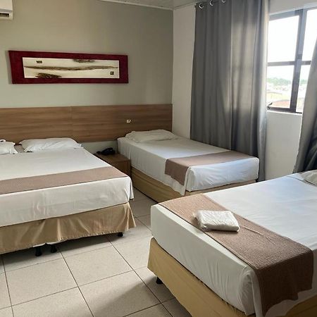 Larison Economy Hotel ปอร์โตเวโล ภายนอก รูปภาพ