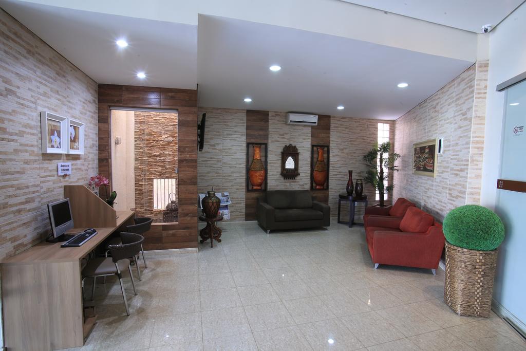 Larison Economy Hotel ปอร์โตเวโล ภายนอก รูปภาพ